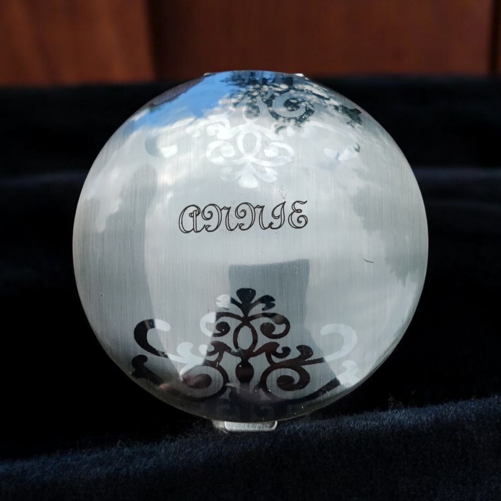 🪞 Vintage SS Annie Mirror Compact